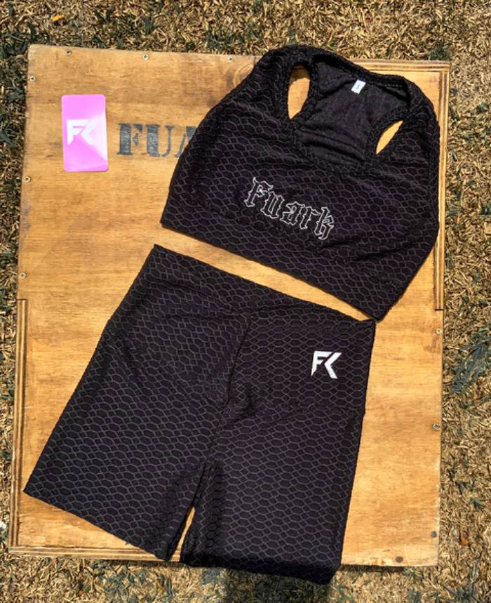 KIT TEXTURE TOP + CALZA CORTA NEGRO