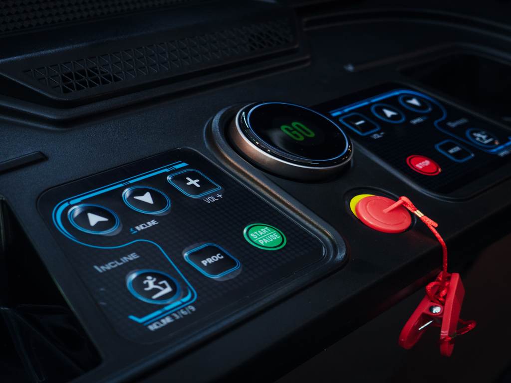 CINTA SEMIPROFESIONAL MOD 6811AS DC - 15.6"