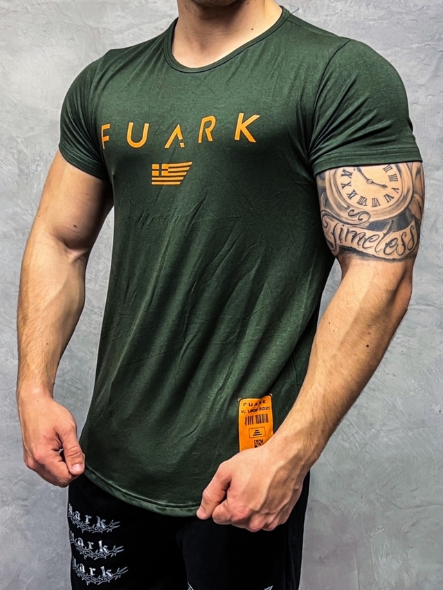 REMERA PERFORMANCE MOD GRECIA VERDE